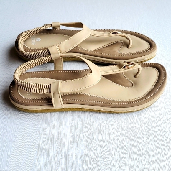 Soco Sands Beige Tan Slip On Thong Sandals 43 / 10 Like New - Picture 3 of 5